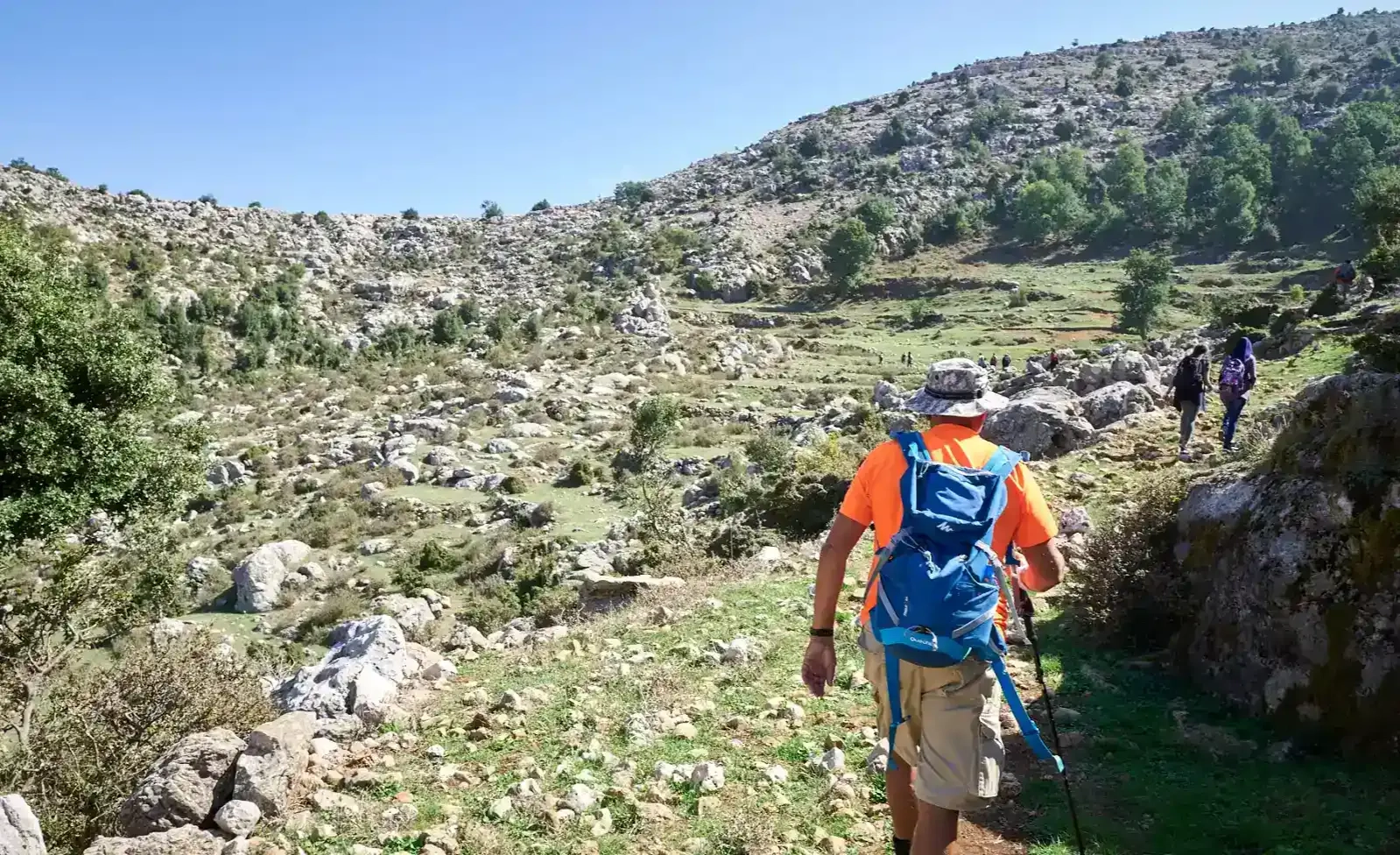 Autour de Bazbina